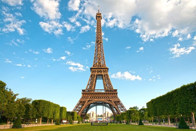 Paris Airport Transfer Service - Confirmation and Accessibility