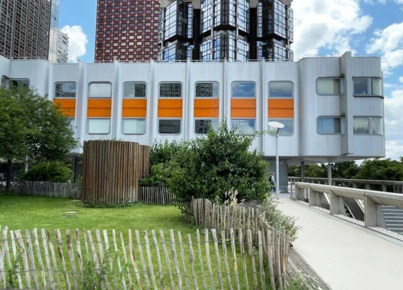 Paris: Beaugrenelle Modern Architecture Walking Tour - Pont De Bir-Hakeim: a Historic Bridge