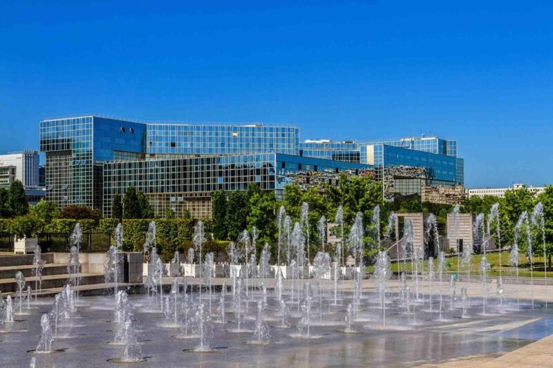 Paris: Beaugrenelle Modern Architecture Walking Tour - Architectural Highlights and Design Concepts