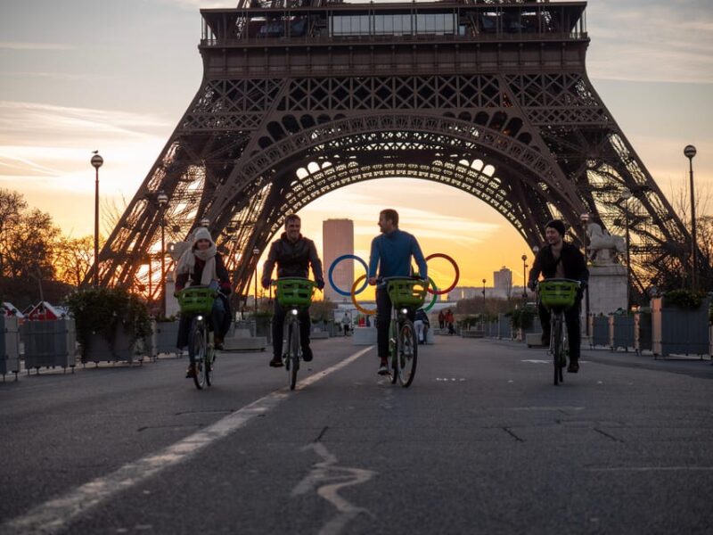 Paris Before the Crowds: Sunrise Bike Tour With Breakfast - Tour Features