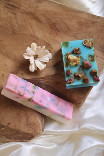 Paris: Botanical Handmade Soap Workshop (Melt and Pour Soap) - Workshop Highlights