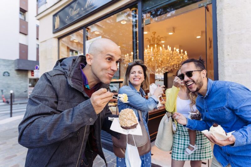 Paris: Breakfast at Market & City Tour With Local Guide - Detailed Itinerary