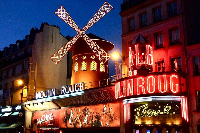 Paris by Night 1h Tour in Vintage Citroën DS With Open Roof - Personalized Guidance