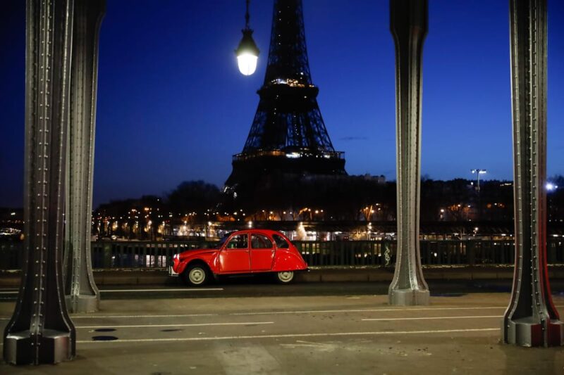 Paris: Christmas Tours in 2CV - Planning Your Christmas in Paris
