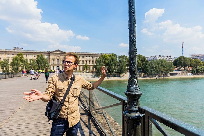 Paris City Center & Louvre Museum Exclusive Guided Tour -Reserved Entry Included - Exploring the Birthplace of Paris