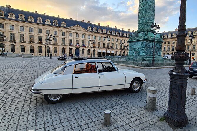 Paris City Tour 2h00 Citroën DS Vintage with Open Roof - The Optional Champagne and Macaroons