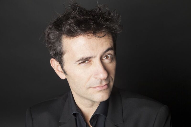 Paris: Comedy Show in English - How to Become a Parisian - Comedic Focus