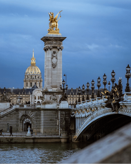 Paris: Discover Paris 2CV - Exploring Pariss Charming Neighborhoods