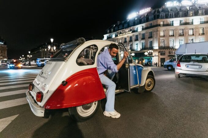 Paris: Discover Paris by Night in a Vintage Car With a Local - Why Choose a Vintage Car Tour