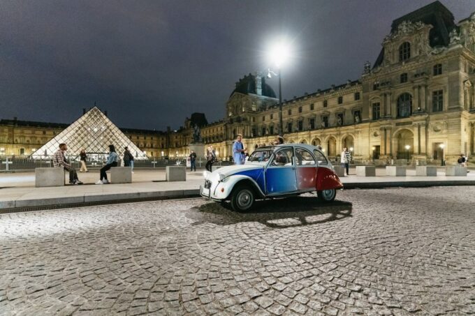Paris: Discover Paris by Night in a Vintage Car With a Local - Tips for an Unforgettable Experience