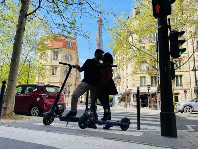 Paris E-scooter Tour - Discovering Iconic Landmarks