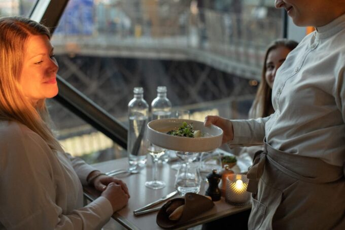 Paris: Eiffel Tower Dining, Gustave Menu at Madame Brasserie - Dress Code