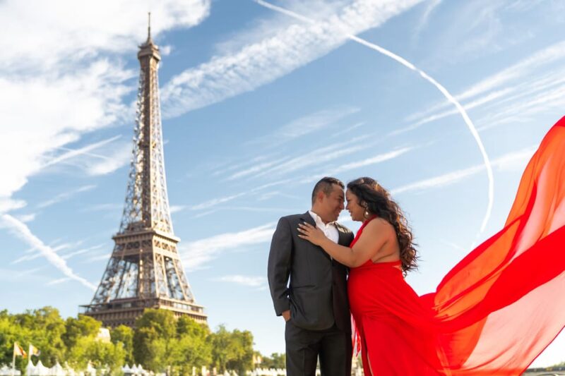 Paris: Eiffel Tower Glamor Photoshoot With Dress Options - Accessories and Extras