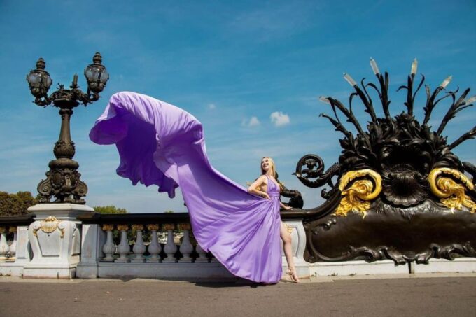 Paris: Eiffel Tower Glamor Photoshoot With Dress Options - Booking and Reservation