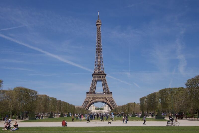 Paris: Eiffel Tower Guided Tour With Summit Access - Experience Highlights