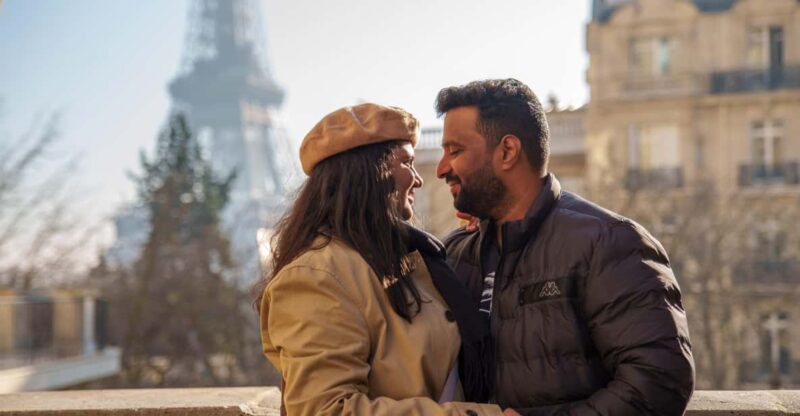 Paris: Eiffel Tower Photoshoot With a Professional - Key Points