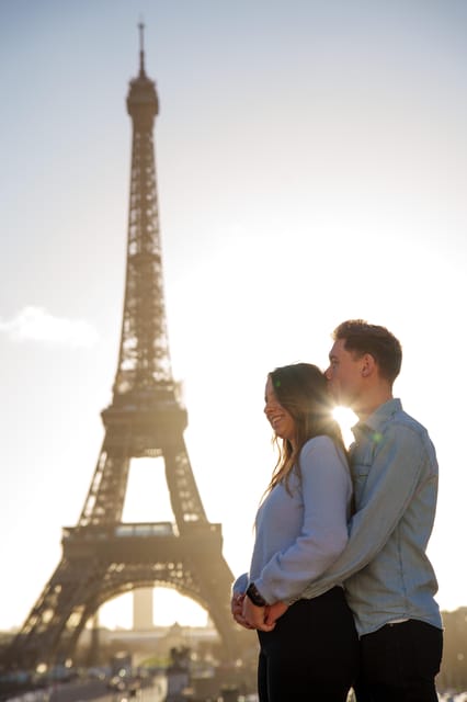 Paris: Eiffel Tower Photoshoot With a Professional - Photo Personalization