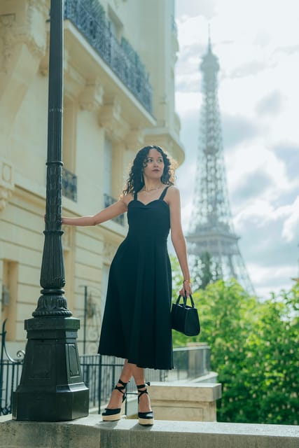 Paris: Eiffel Tower Private Photo Session - Immersive Parisian Adventure