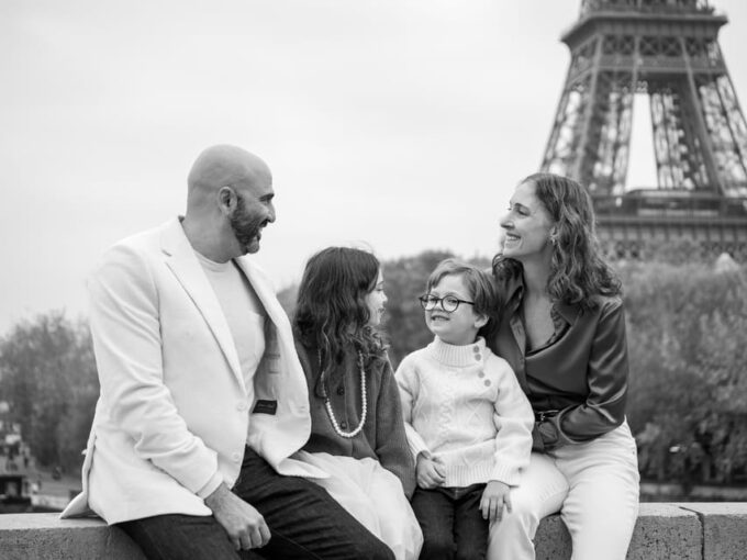 Paris: Eiffel Tower Private Photoshoot Experience - Getting to the Photoshoot Location