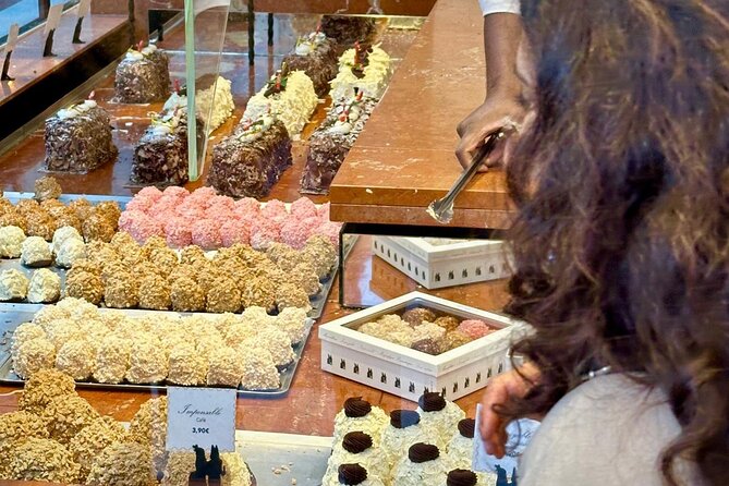 Paris Exclusive Best Bakeries and Pastries Food Tour Small Group - Tour Duration and Itinerary