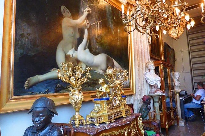 Paris Flea Market Small-Group Guided Tour With Chats and Antiques Dealers - Small-Group Experience