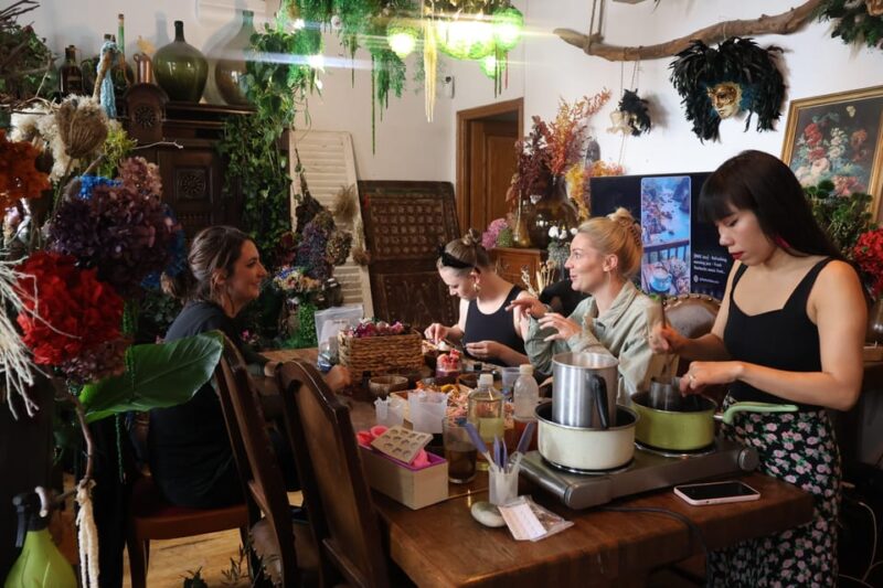 Paris: Floral Scented Candle Making Worskshop - Instructor Background