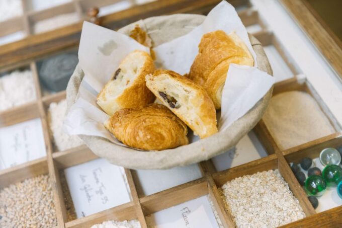Paris: Food and Wine Tasting Walking Tour in Le Marais - Sampling Unique Pastries From a French-Syrian Baker