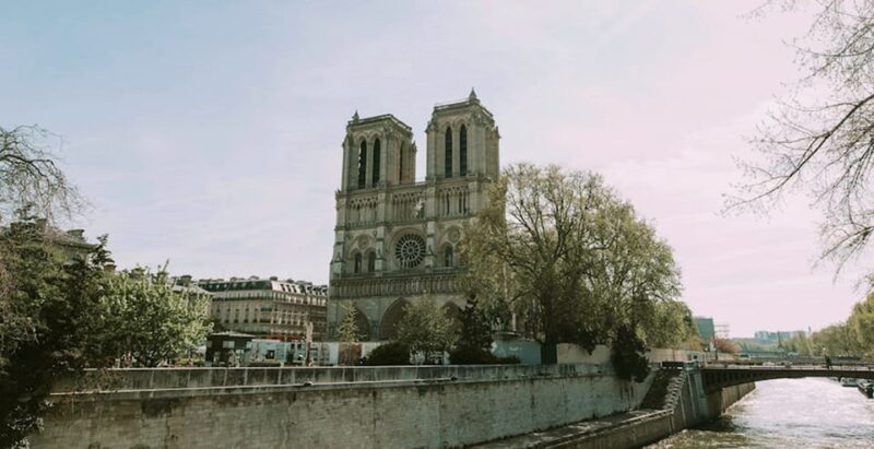 Paris for First-Timers – From Notre-Dame to the Louvre - Crossing the Historic Pont Neuf