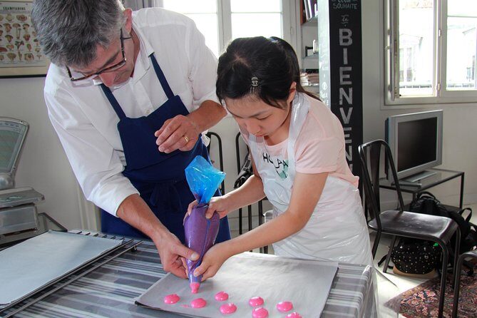 Paris French Macarons Small Group Baking Class with a Chef - The Hands-On Approach and Group Dynamics