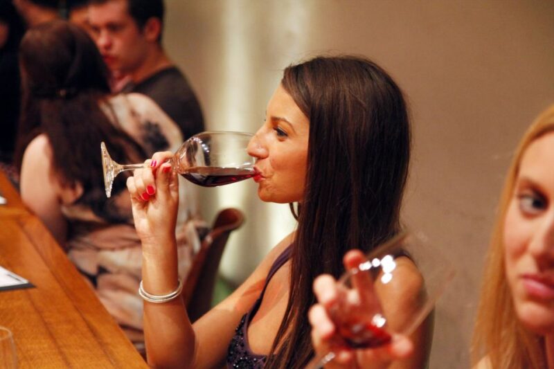 Paris: French Wine Tasting Class With Sommelier - Location and Accessibility