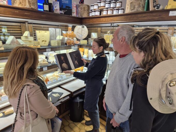 Paris Gourmet: Food Tour in South Montmartre - Customer Reviews