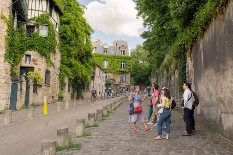 Paris: Guided Walking Tour of Montmartre - Key Points