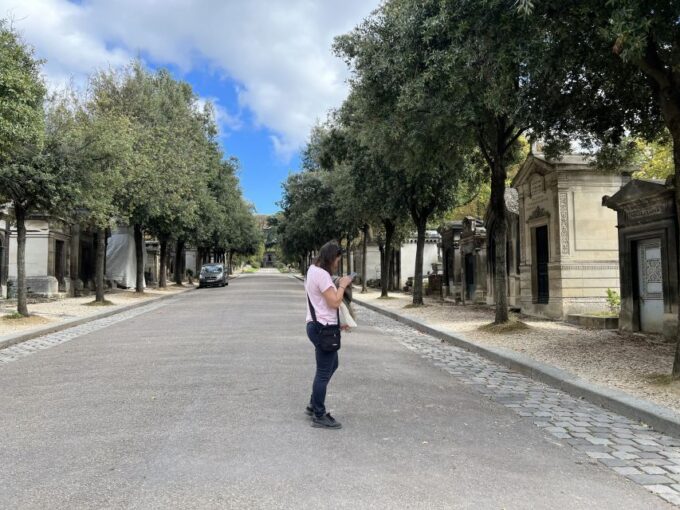 Paris: Haunted Père Lachaise Cemetery Guided Tour - Customer Ratings and Feedback
