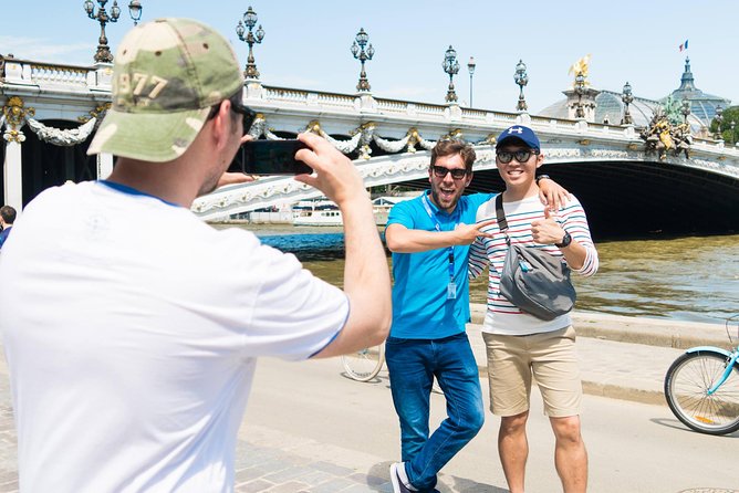 Paris Highlights Bike Tour: Eiffel Tower, Louvre and Notre-Dame - Booking Information