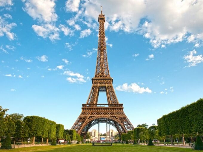 Paris: Highlights Tour With Eiffel Tower, Louvre, and Cruise - Tips for a Successful Tour