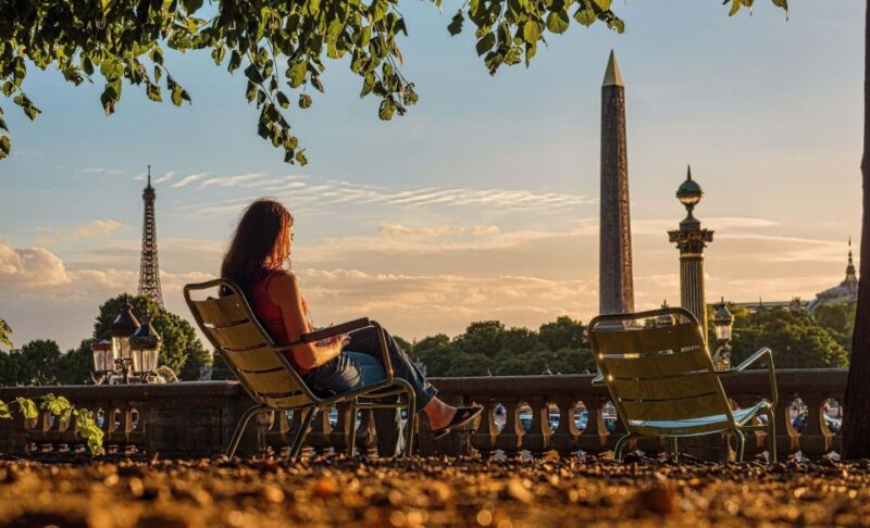 Paris: Highlights Walking Tour With an Lgbtq+ Perspective - Key Points