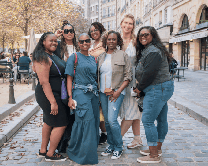 Paris Historic Islands Walk: Seine, Notre Dame & Louvre View - Concluding at the Tuileries Garden