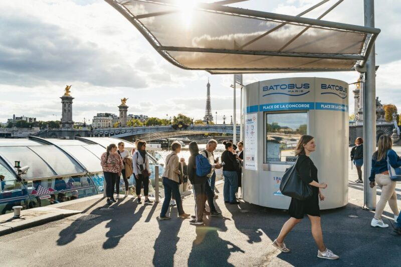 Paris: Hop-On Hop-Off Seine Cruise Pass With 9 Stops - Key Points
