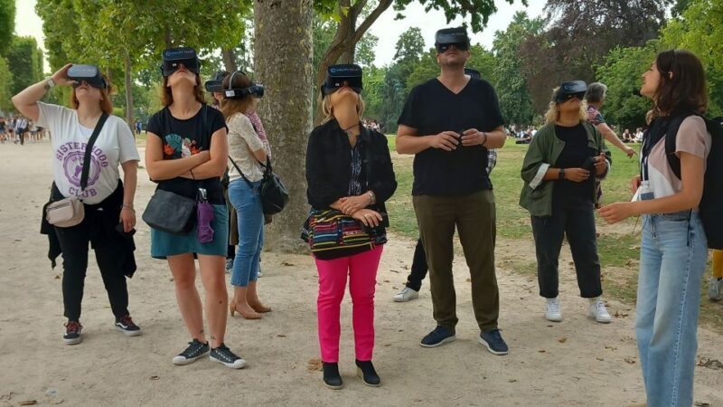 Paris : Immersive Eiffel Tower Tour With Virtual Reality - Historical Highlights