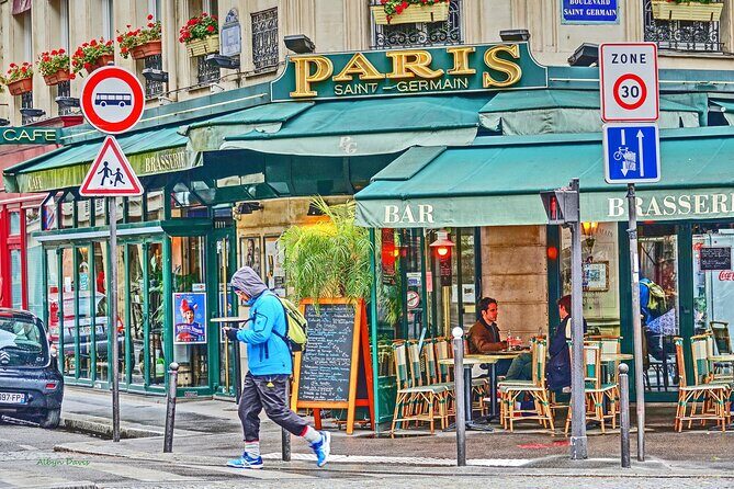Paris, je taime Movie Locations Private Tour in Paris - FAQs