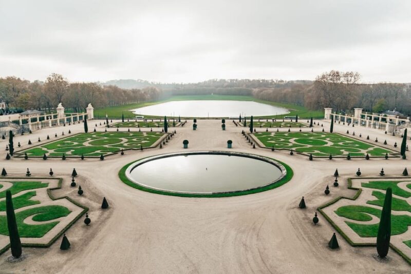 Paris: Kings Louis XV and XVI Private Apartments VIP Tour - Key Points