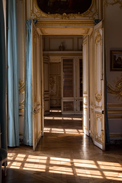 Paris: Kings Louis XV and XVI Private Apartments VIP Tour - History of the Private Apartments