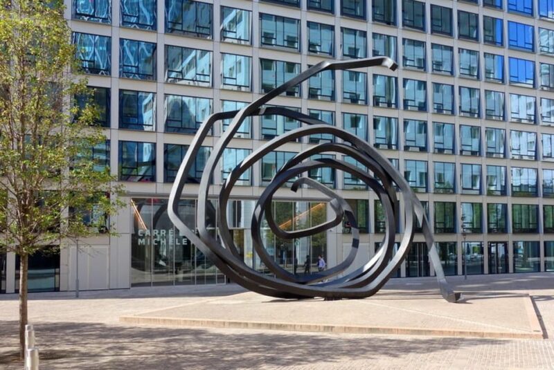 Paris: La Défense Modern District Walking Tour - Meeting Point and Getting There