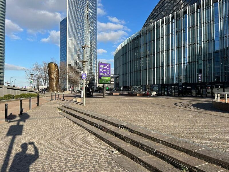 Paris: La Défense Modern District Walking Tour - Ask Away
