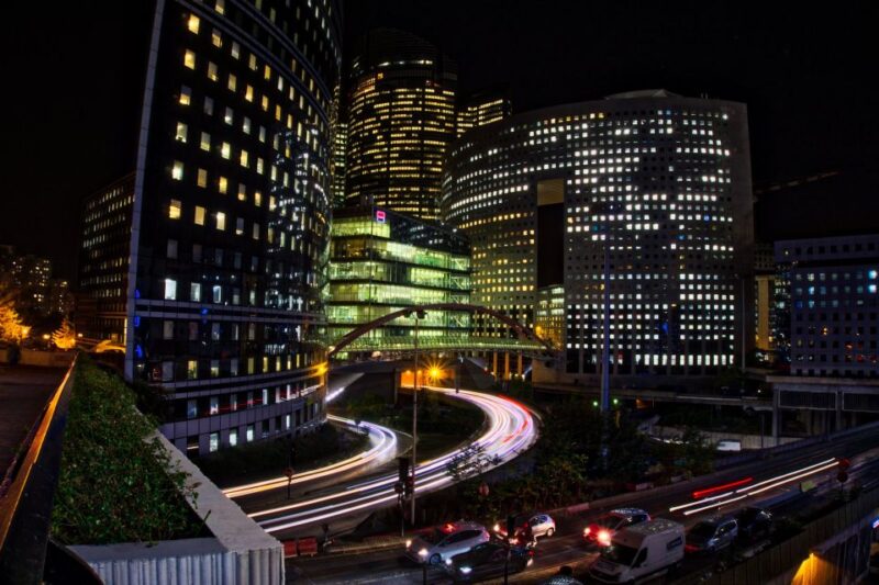 Paris: La Défense Private Guided Tour - Meeting Point and Accessibility