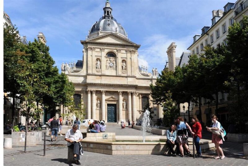 Paris: Latin Quarter Guided Walking Tour in German - Experience Highlights