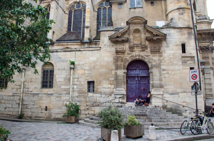 Paris Latin Quarter Walking Tour: Secrets, History & Culture - Experiencing Iconic Squares and Monuments