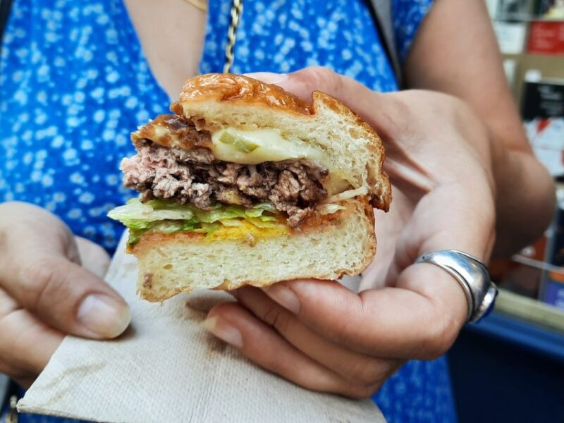 Paris: Le Marais Guided Food Tour With Tastings - Group Dynamics