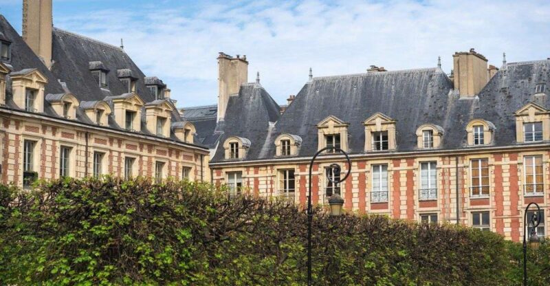 Paris: Le Marais Highlights Guided Small Group Walking Tour - Tour Experience and Highlights