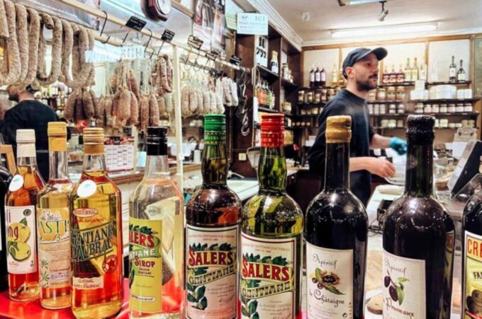 Paris: Le Marais Semi-Private Food Walking Tour Max 6 People - Food and Wine Tastings